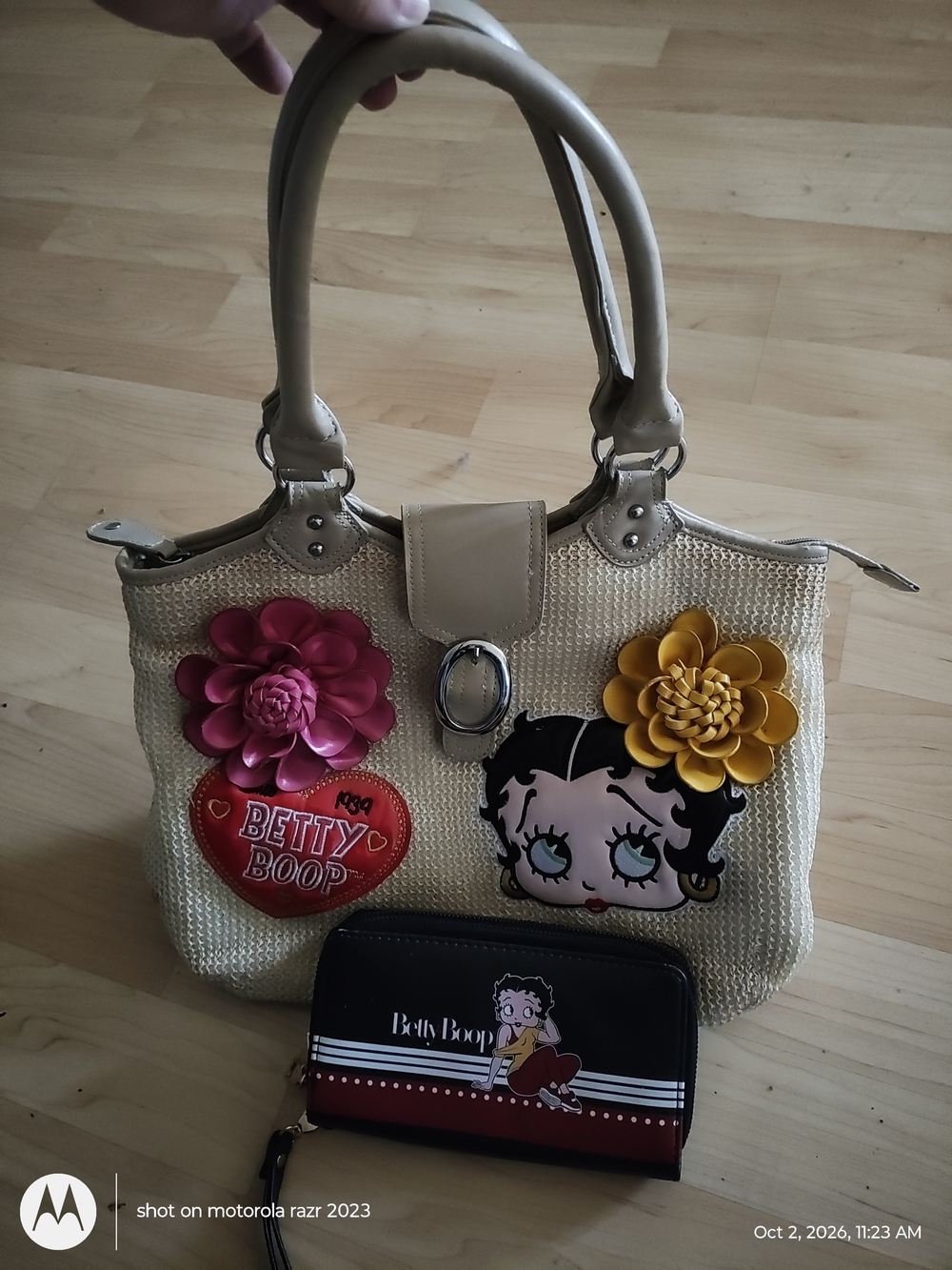 Betty Boop Cream Tote with Pink & Yellow Flower Accents With Matching Wallet Set